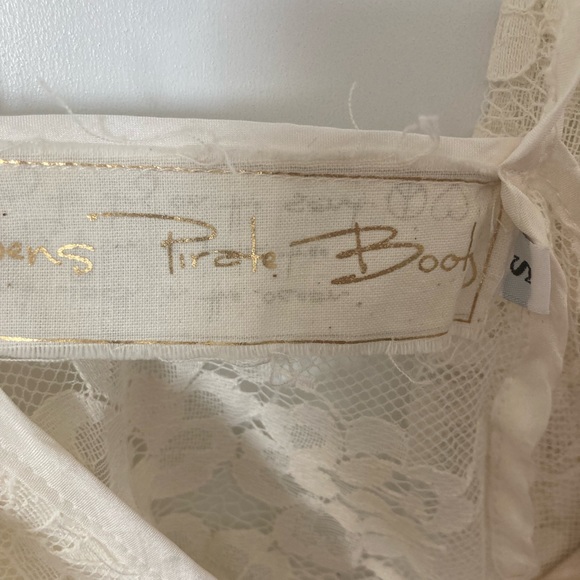 Jen’s pirate Booty white flowy lace blouse - Picture 3 of 4